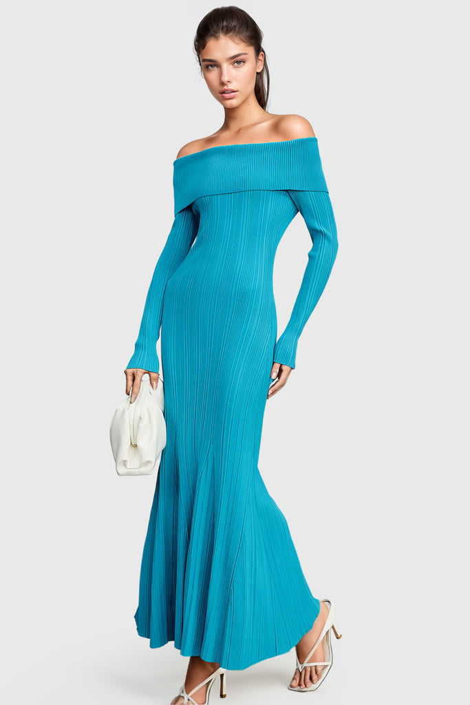 Dzianinowa sukienka maxi z odkrytymi ramionami - Niebieska