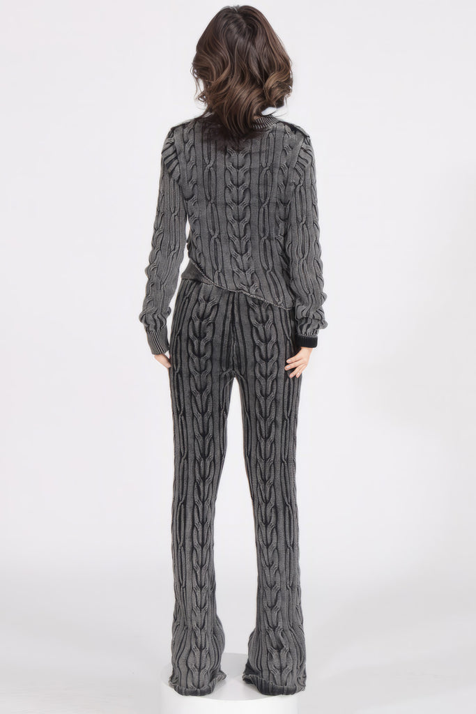 Pullover aus Zopfstrick mit unregelmäßigem Saum - Grau