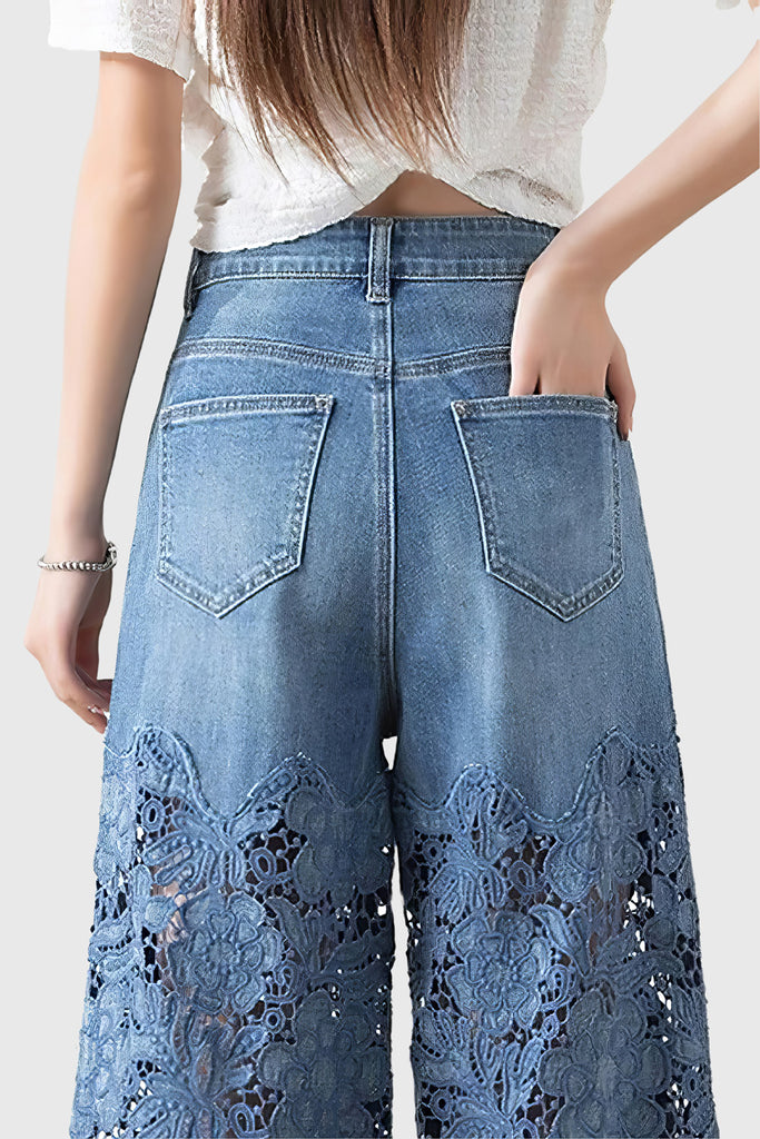 Jeans larghi con dettaglio in pizzo - Blu