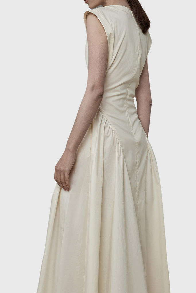 Sukienka maxi z prostymi ramionami - biała